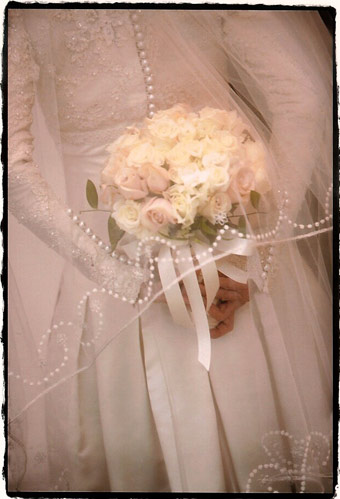 Esther's Wedding Dress's gallery preview
