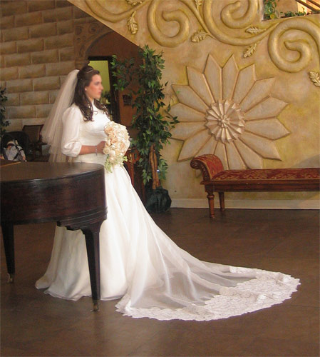 MIRI Bridal Gown For Sale Photo 1
